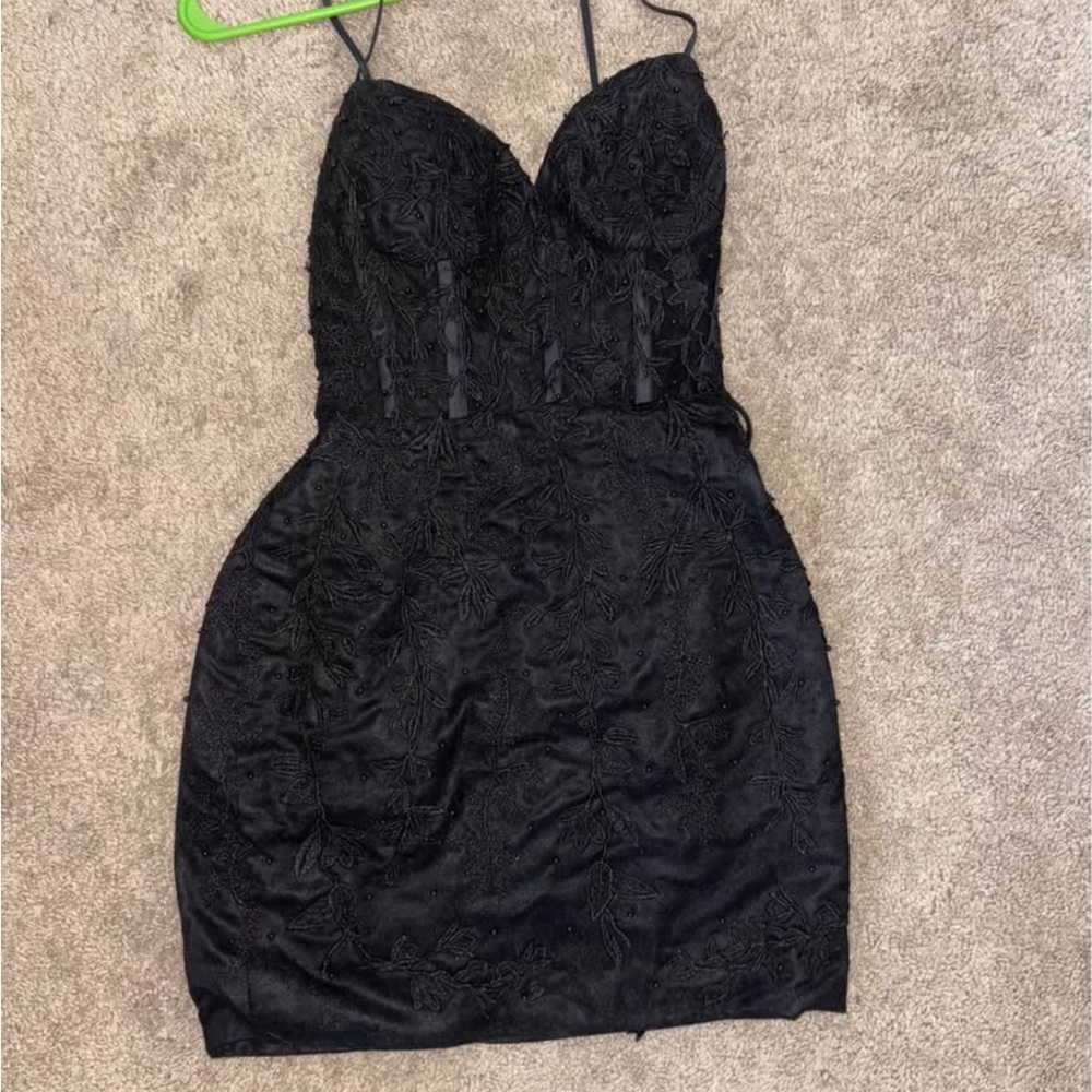 Elegant Black Strapless Dress